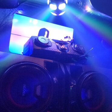 Red Dragon Party Bus Photos
